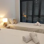 Skynest 61 Airport Pensjonat 3*