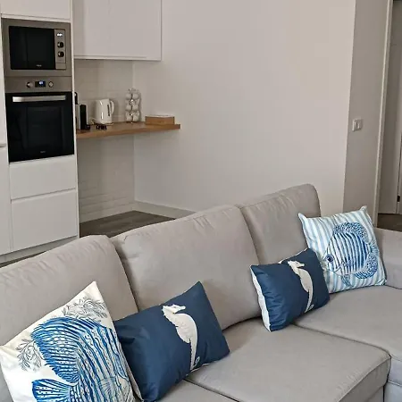 Skynest 61 Airport 3* Фару