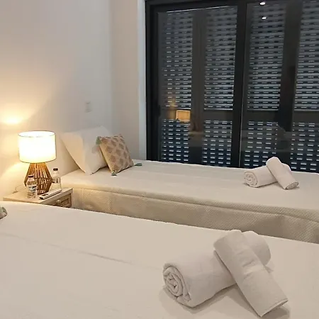 Skynest 61 Airport Pensjonat 3*